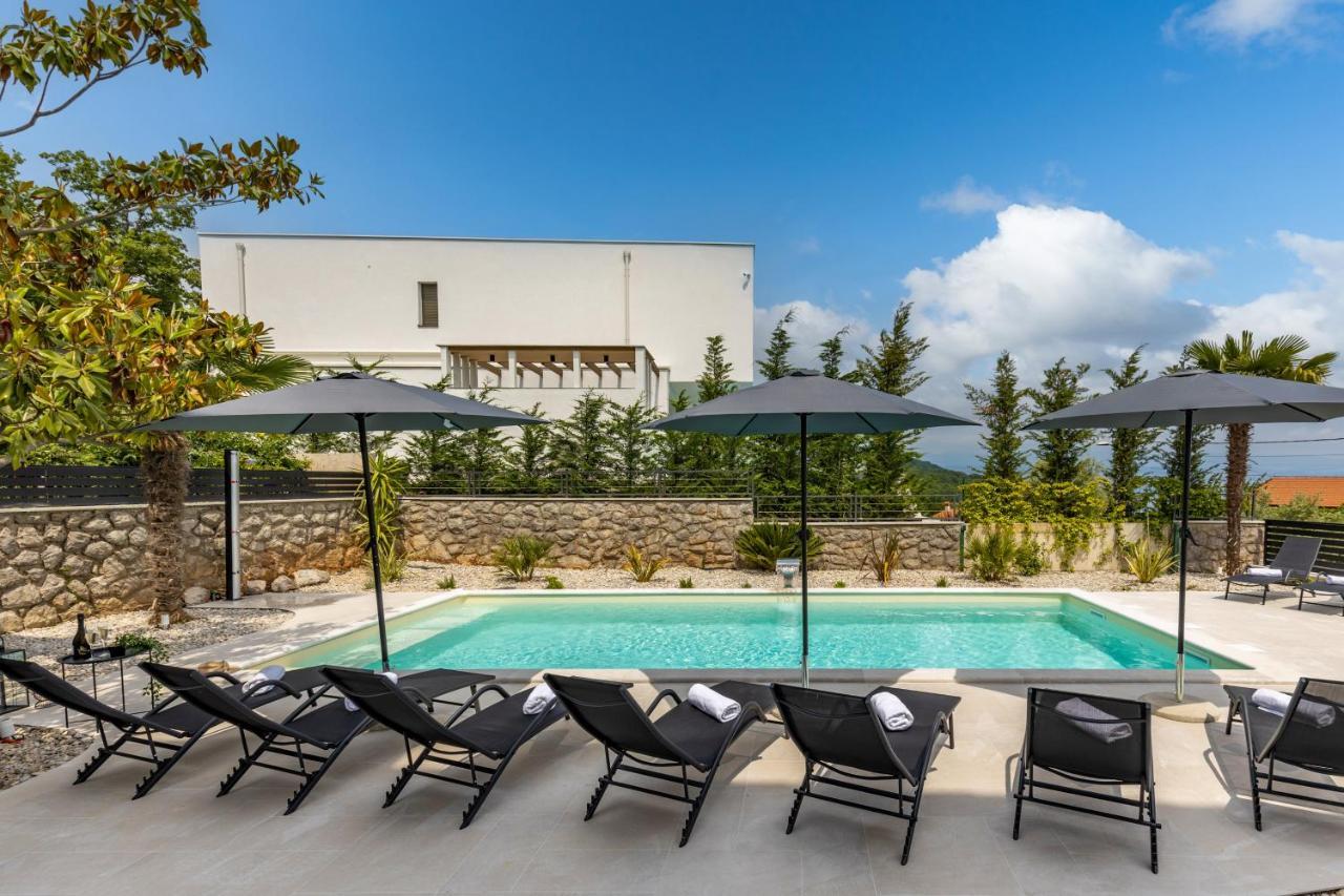 Villa Adriatic, Apartment Chiara With Sea View And Heated Swimming Pool, Free Private Parking, Ичичи Экстерьер фото