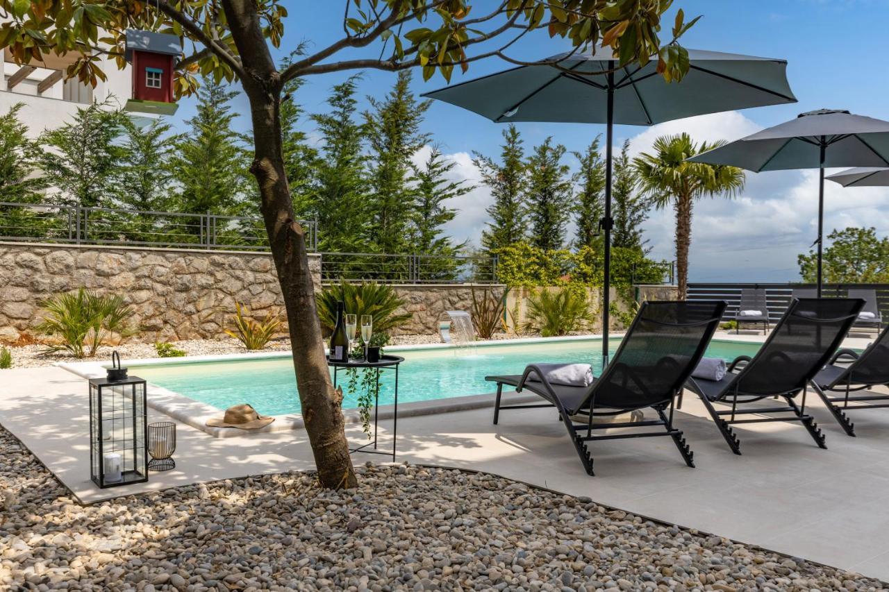 Villa Adriatic, Apartment Chiara With Sea View And Heated Swimming Pool, Free Private Parking, Ичичи Экстерьер фото